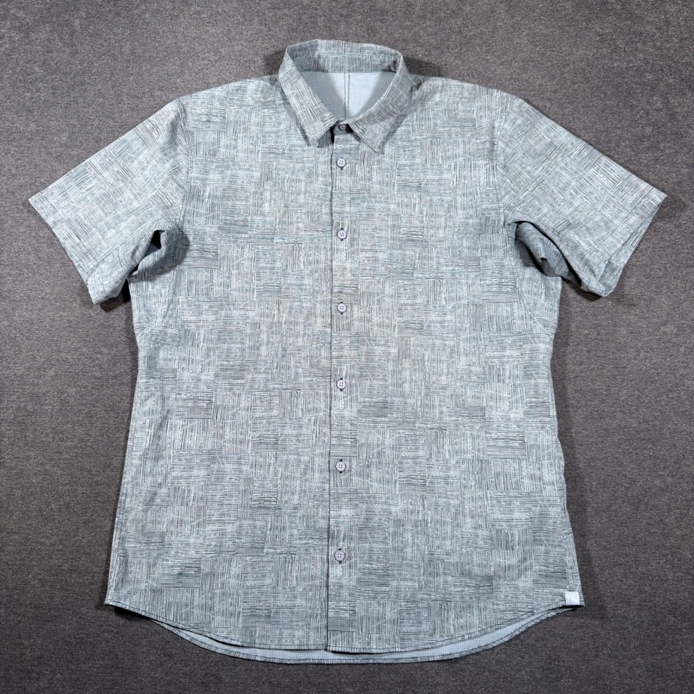 Lululemon Evolution Short Sleeve Shirt Mens XL Gray Textured Button Down Casual